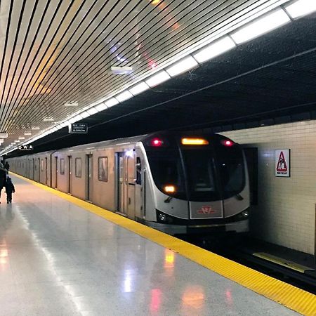Executive Room In Toronto Next To Yorkdale Shopping Centre Εξωτερικό φωτογραφία